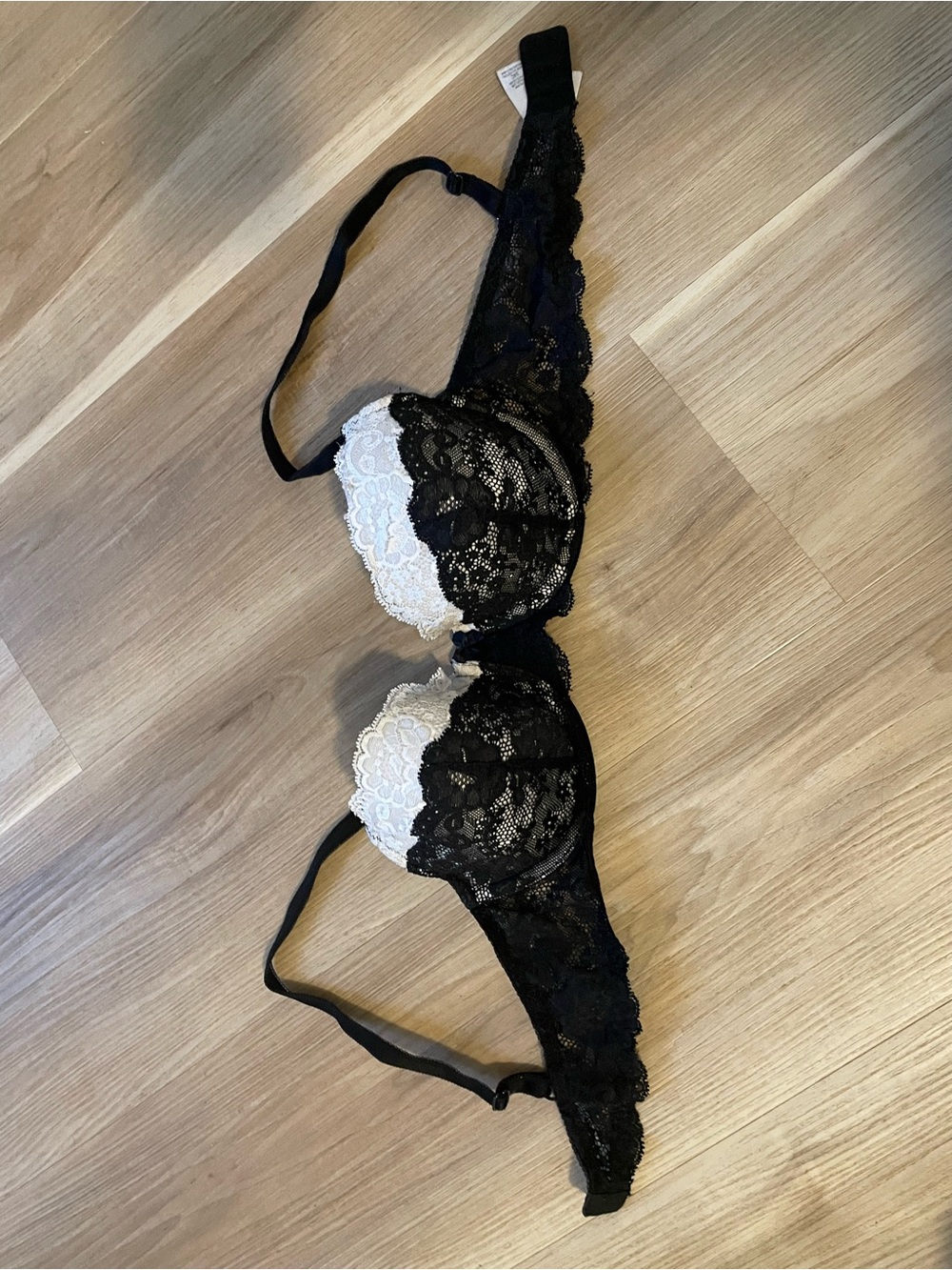 Victoria's Secret Black and White Lace Push-Up Bra